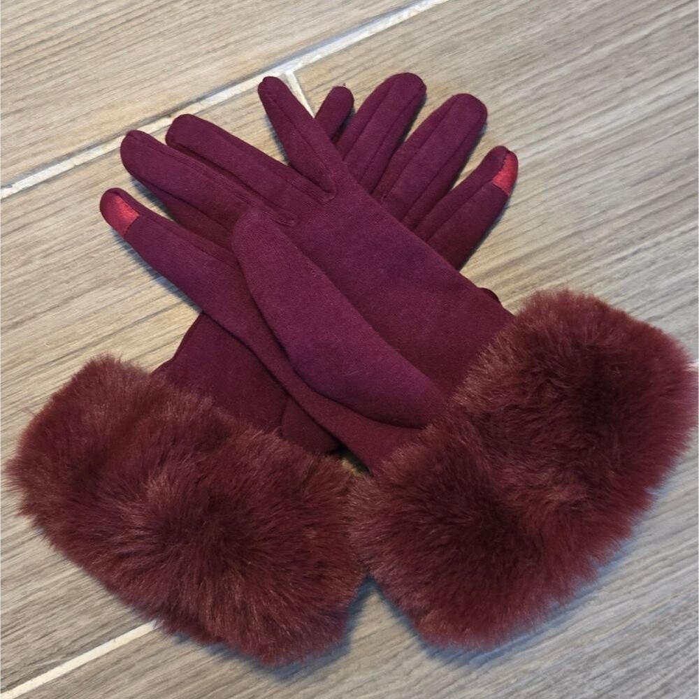 Marcus Adler Burgundy Touchscreen Gloves Faux Fur Trim Winter Soft Elegant